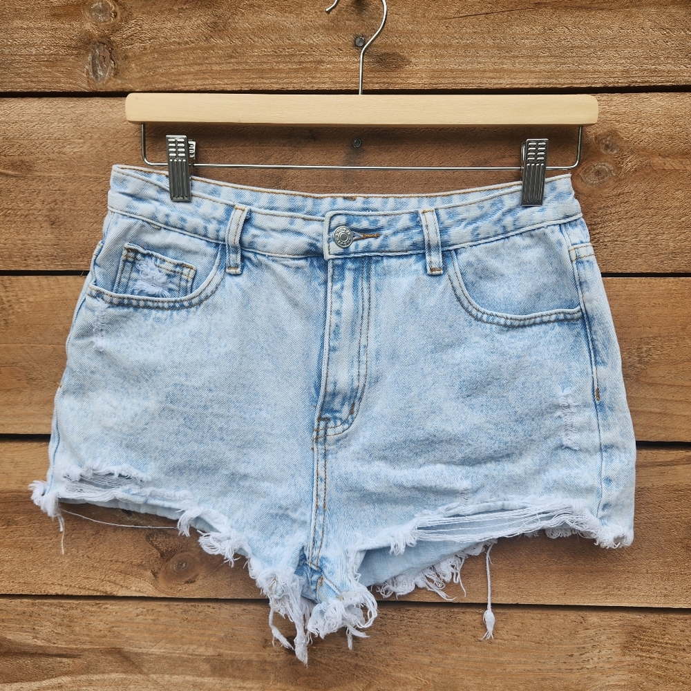 Shein women booty short jeans size M/6